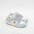 Dunk Low SB Skateboard PS Holiday Special