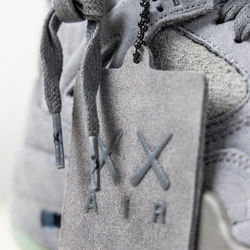 Air Jordan Retro 4 KAWS GREY