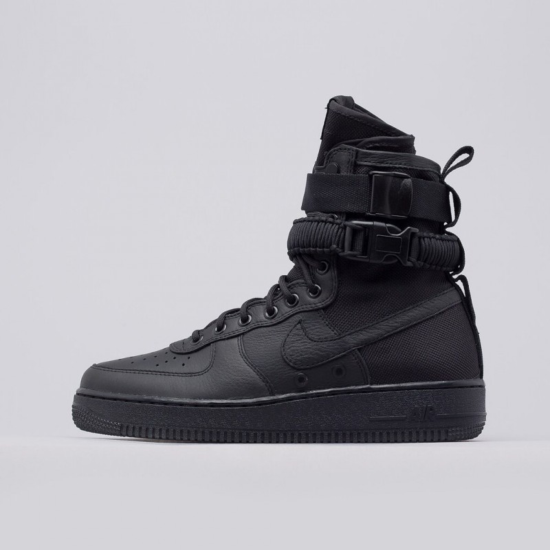 Air Force 1 Special Field Triple Black