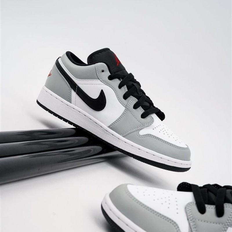 Air Jordan 1 Low Light Smoke Grey