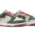 Dunk Low SE All Petals United