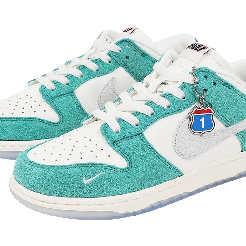 Kasina X Dunk Low Neptune Green