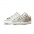 Blazer Low 77 Premium Light Bone