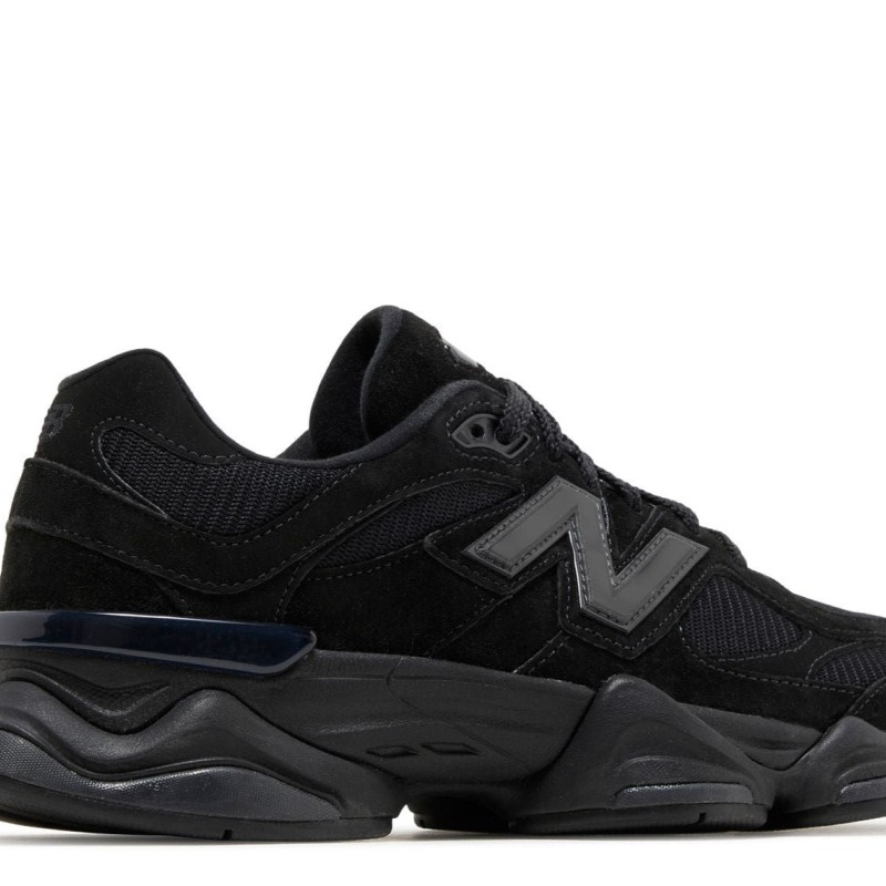 New Balance 9060 Triple Black